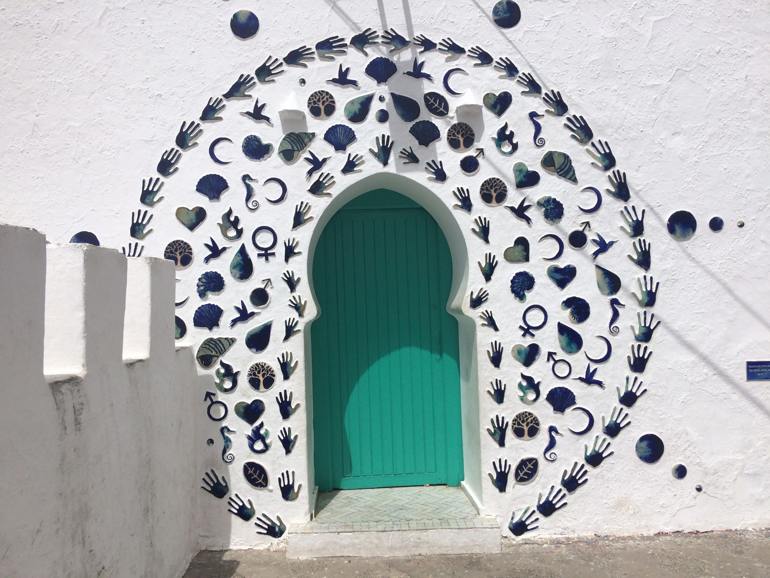 Asilah whitewashed medina on a day trip from Tangier